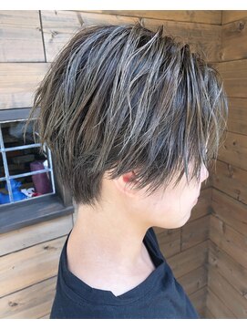 ルーナヘアー(LUNA hair) ショート ハイライト ハンサムショート 波打ち 30代40代50代60代