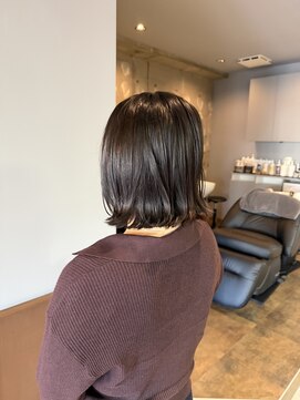 フープ 川越(hoop) 黒髪ぷつっとミニボブ