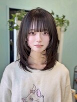 メイバイリーブル 表参道 原宿(May by Livre) ミディアムレイヤー ダークアッシュ ぱっつん前髪 アイドル前髪