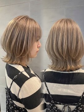 キミトヘアデザインアンドスパ(Kimito Hair design&spa) レイヤーボブ ミルクティーベージュ ダークグレージュ ボブ