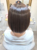 ナナラ(Nanala)&nbsp;髪質改善ストレートつるんつるんボブ