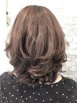 マニス(manis)&nbsp;30代40代50代大人可愛いニュアンスカラーセミディふんわりパーマ