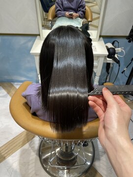 ロンド ストラーダ 心斎橋(Lond strada) ★柔らか縮毛矯正で誰からも愛される艶々美髪★
