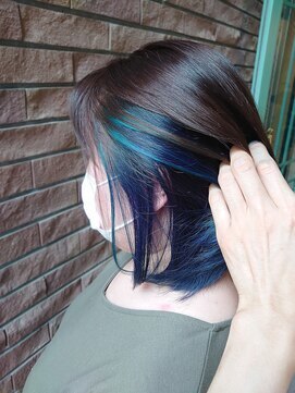 アッシュ 清瀬店(Ash) 【インナーカラー】鮮やかなブルー　Ash清瀬　大嶋