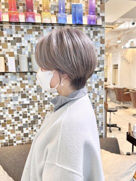 ネオリーブアイム 横浜西口店(Neolive aim) ケアブリーチ1回ラベンダーグレージュハンサムショートボブ束感