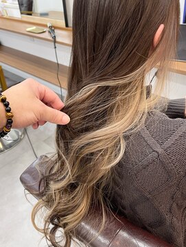 ランプ(Lamp) 白髪ぼかし/髪質改善/インナーカラー ビフォアー＆アフター