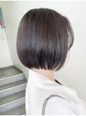 切りっぱなしボブミディアムボブミルクティーベージュカラー横浜