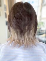 ヴァンクラウドコウベ(VENT CLOUD KOBE)&nbsp;20代30代40代大人インナーカラー外ハネミディレイヤーカット