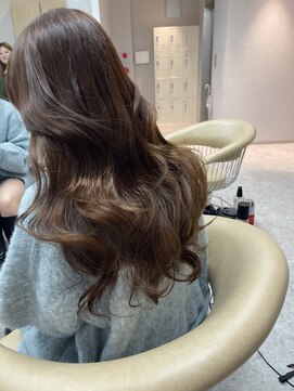 リリー(Lilley) くすみベージュ×姫カットレイヤー×韓国風巻き【ayana】