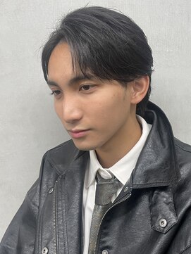 ガイ ラタン ウエスト(GUY lattan west) メンズ/センターパートウルフ/松戸駅/フェザーパーマ