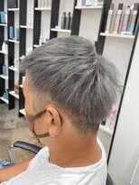 アオアクア 新越谷店(AO-AQUA)&nbsp;メンズ短髪/グレーシルバー/銀髪/ハイトーン/束感ショート