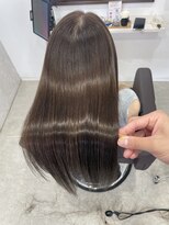 ラナ(Lana)&nbsp;【Lana】柔らか透明感オリーブグレージュ　美髪　髪質改善カラー