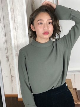 アムール 二子玉川(Amour) 耳掛け×エアリーボブ/ナチュラルアッシュ/グレイアッシュ