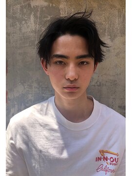 オルタ(OLTA) 白Tシャツにあうパーマスタイル×コンマヘア