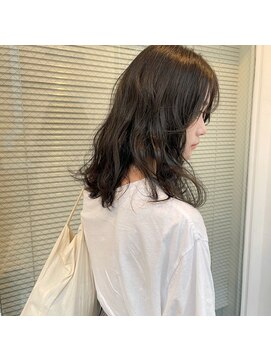 ミント(mint) くすみカラー/オリーブグレージュ/レイヤーカット