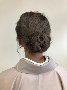 パラディスサロンあなたが好きです お着物のアップスタイル