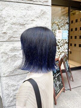 ビス リアン 川口店(Vis lien) ボブ/切りっぱなし/ブルー/グラデーション/ケアブリーチ/前髪/