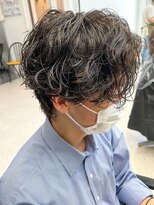 ウェイビーエフティフィフス 横浜西口(WAVEY ft.fifth)&nbsp;波巻きパーマセンターパートツイストパーマメンズマッシュパーマ