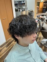 ブローチェアヴェダ メンズ波巻きパーマ