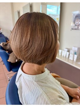 アトリーチェタ 田富店(ATTRICE) 明るい白髪染め/ショートボブ/白髪ぼかし/50代/60代/70代