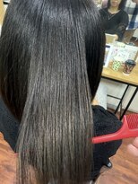 リアナ(RIANA)&nbsp;透明感抜群！グレーアッシュ×髪質改善トリートメント