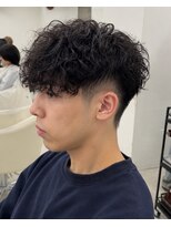 アイトーキョープラスシー 横浜(AI TOKYO+Sea)&nbsp;スペインカール/強めパーマ/20代/30代刈り上げマッシュ