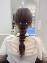 オフ(off)&nbsp;大人可愛いタイト編みおろし｜パールアレンジ