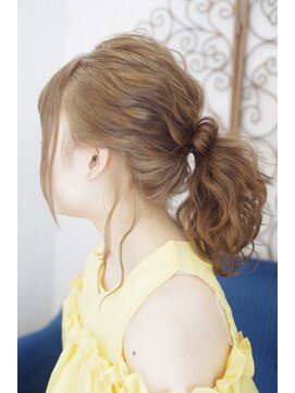 ミュゼ ドゥ アート(Musee du Art) なみなみふわっとポニーテール