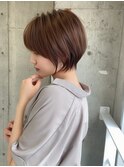 丸みとクビレが可愛い大人ショートヘア