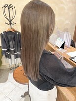 ビュートリアム265(BEAUTRIUM 265)&nbsp;◎ロング/レイヤーなし/ベージュカラー/白髪ぼかし/ブリーチなし