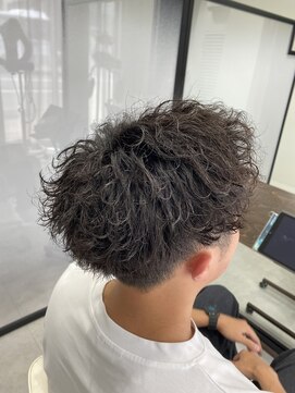 シーズンズ ミナミヒラギシ(SEASONS Minamihiragishi) 波巻きパーマ