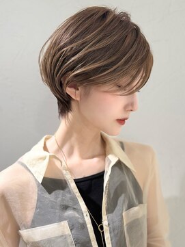 アンド ストーリーズ(&STORIES) 前髪あり耳掛け丸みくびれ大人ボブ/30代/40代/50代/白髪ぼかし