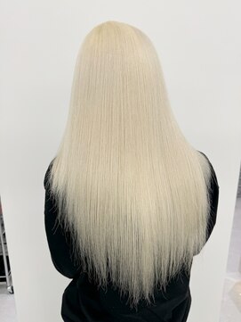 テイス 新宿(TACE) 抜きっぱなしブロンド[ネビージュ/黒髪/小顔/新宿]