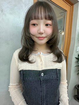 リアン(Lien) レイヤーカット/顔まわりカット/ミディアム