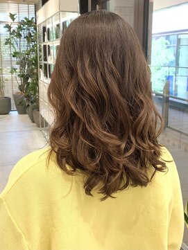 ステアケース 武蔵小杉店(stair:case) コテ巻き風パーマ　高めウェーブ