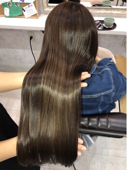 ラフォンテ(La fonte)の写真/【毛先までしっとりまとまる♪】一人一人にに合わせた髪質改善トリートメントエステでツヤサラ髪に大変身♪