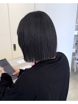 リアン バイ ヘアー(Lien by hair) 縮毛矯正×切りっぱなしボブ