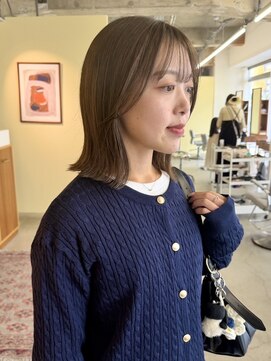 20代30代40代　オリーブベージュ/小顔に見せるヘア