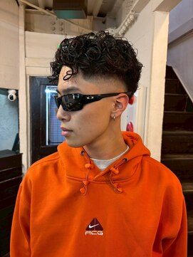 MEN’S HAIR/サーフカール/刈り上げセンターパート/心斎橋