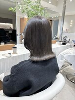 エンス 銀座(Ence)&nbsp;ブリーチなし/髪質改善/スモーキーカラー/グレーブラウン/前髪