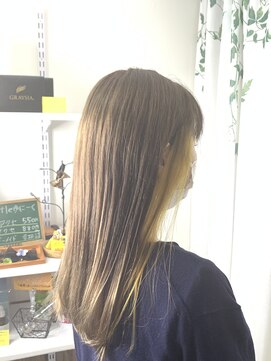 リトル(Re:tle) 【河野有希】美女と野獣ベルのイヤリングカラー×ベージュグラデ