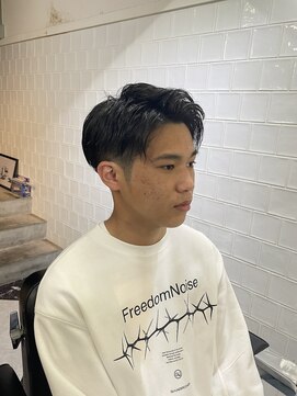メリケンバーバーショップ フクオカ(MERICAN BARBERSHOP FUK) かきあげナチュラルフェード清潔感カット