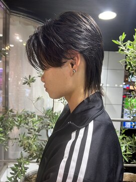 ヘアーアンドメイク ビス(HAIR&MAKE bis) メンズセンターパート×刈り上げないスタイル【立川/沙久楽】