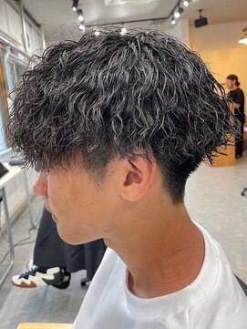 フゥ 宇都宮(FeU) 波巻きパーマメンズパーマメンズヘアツーブロックツイストパーマ