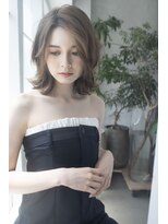 サードバイローラン(THiRD by ROULAND)&nbsp;ホワイトグレージュミニウルフ