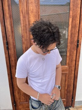 フィーカ(FIKA) ツイストスパイラルパーマ