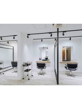 9月下旬に内装工事を行いリニューアルオープン☆半個室のプライベート空間で周りを気にせずリラックス♪