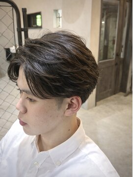 ジ オブスキュア(THE OBSCURE) ナチュラルセンターパート × ニュアンスショート