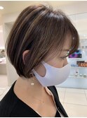 【白髪ぼかしハイライト×ショートボブ】