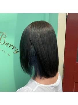 キングスベリー(Hair Relaxation King's Berry) ダークアッシュ×インナーカラーブルー